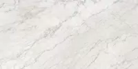 Piastrella Bon Ton Carrara di Gardenia&Ariana in bianco, finitura Antique 3D, 60x120, spessore 8.5 mm.