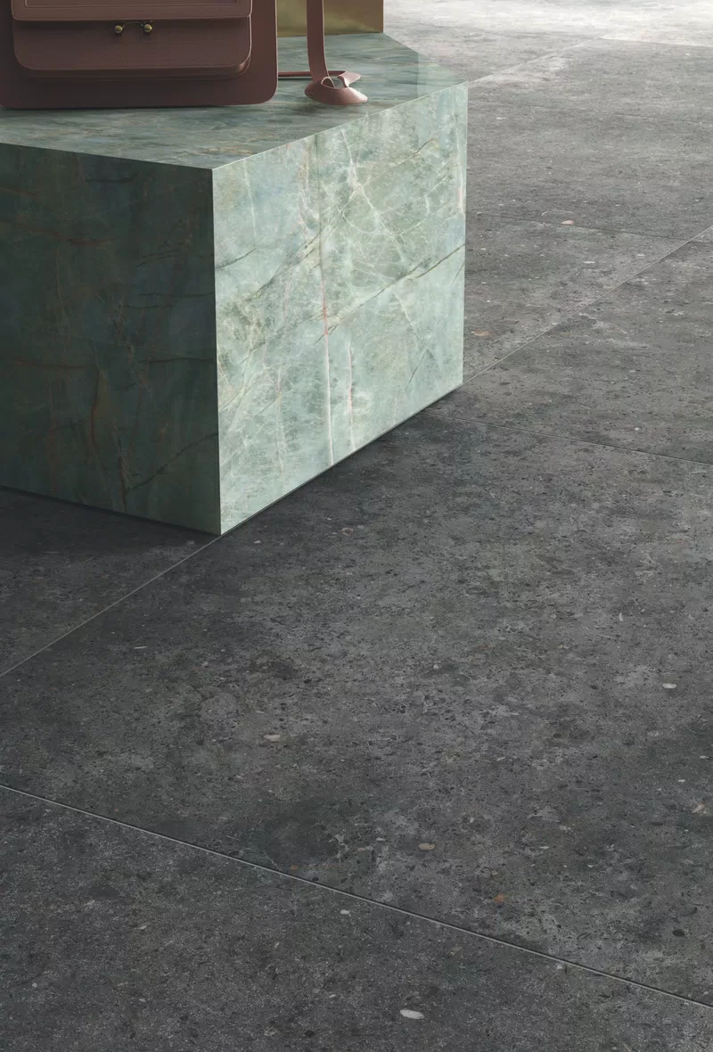 D_02B_ANIMA FUMO 80X80 + LA MARMOTECA EMERALD GREEN LUX 120X280