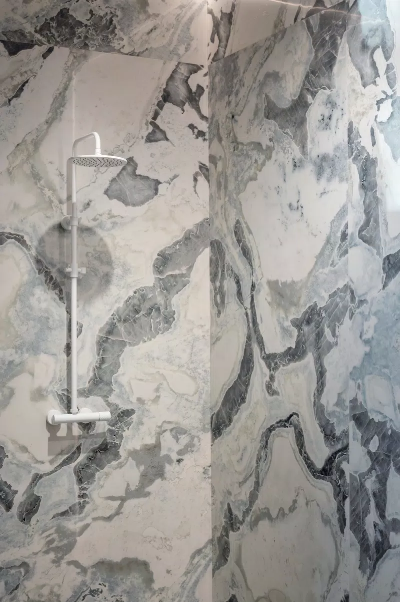 F_03 SUPREME HEDONISM DOVER WHITE LUX3D 120X280