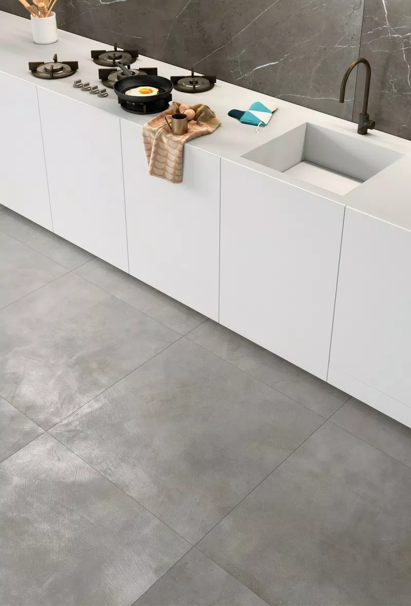 A_01A LUCE ACCIAIO 80X80 + LA MARMOTECA GREY STONE LUX 120X280