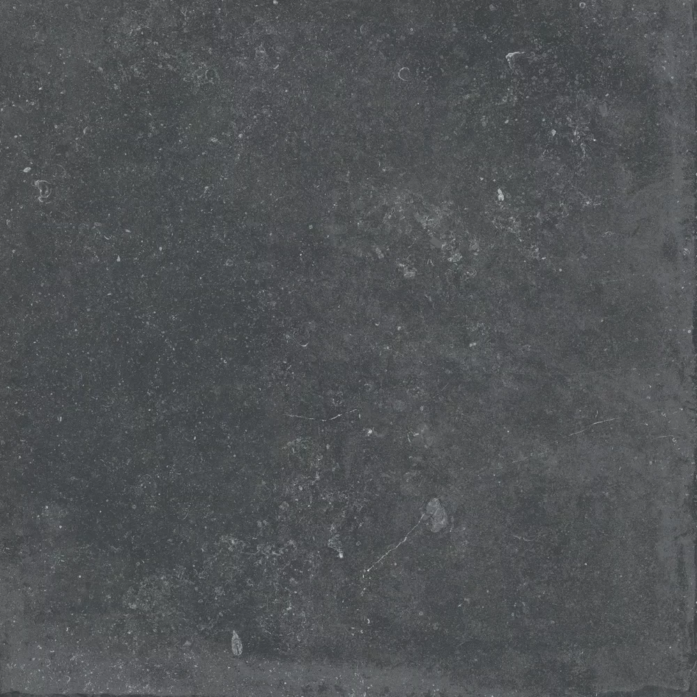 Piastrella Out.20 Belgian Stone Black di ABK in nero, finitura R11, 80x80, spessore 20 mm.