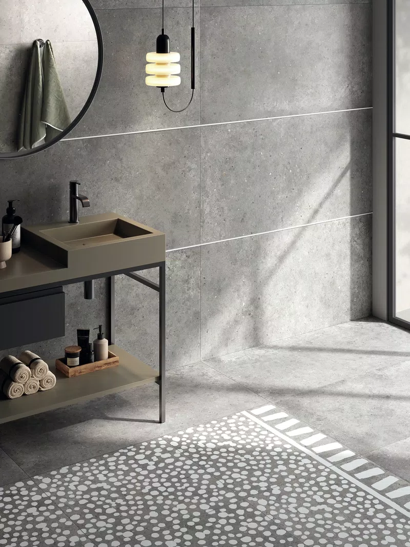 21 POETRY STONE PIRENEI GREY 60X120+MAT.ALLUMINIO WHITE+FRINGE GREY 60X60+CARPET GREY 60X60