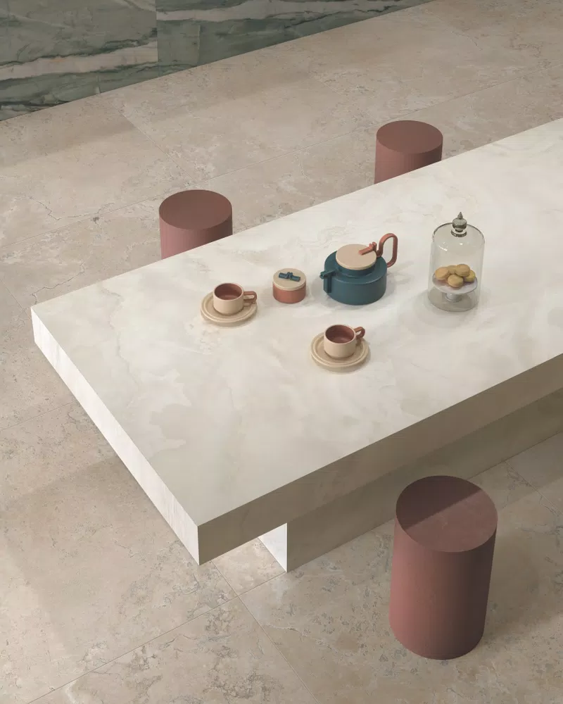 A_01A LA MARMOTECA PURE ONYX LUX 120X280 + PIETRA VIVA AUDE BEIGE NAT PTECH 120X120