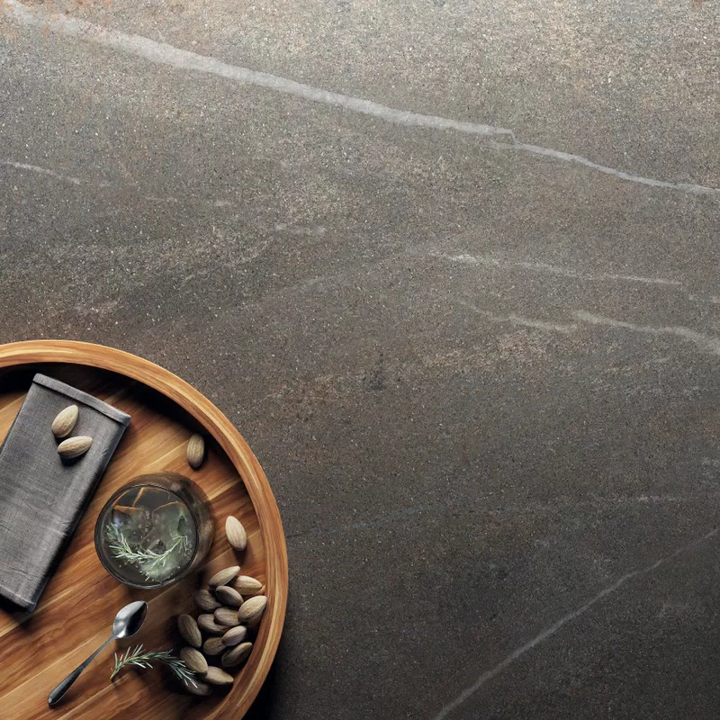 01 POETRY STONE PIASE MUD